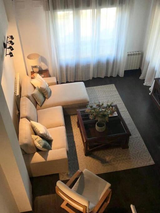 Duplex De Montana En Campo De Golf Apartment Sojuela Luaran gambar